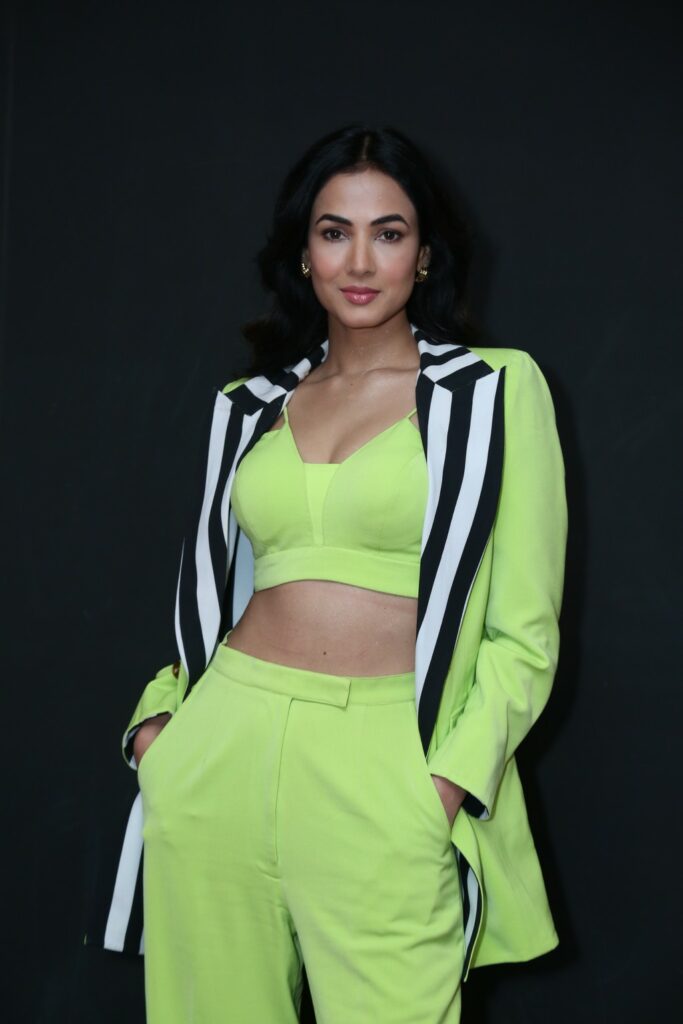 Sonal Chauhan Clicks in The Ghost Trailer launch