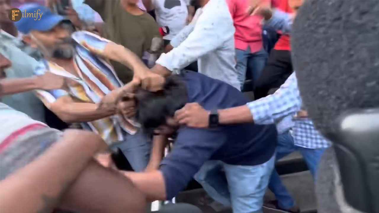 Fans get into a physical fight outside theatres; Is Adipurush destruction in disguise?