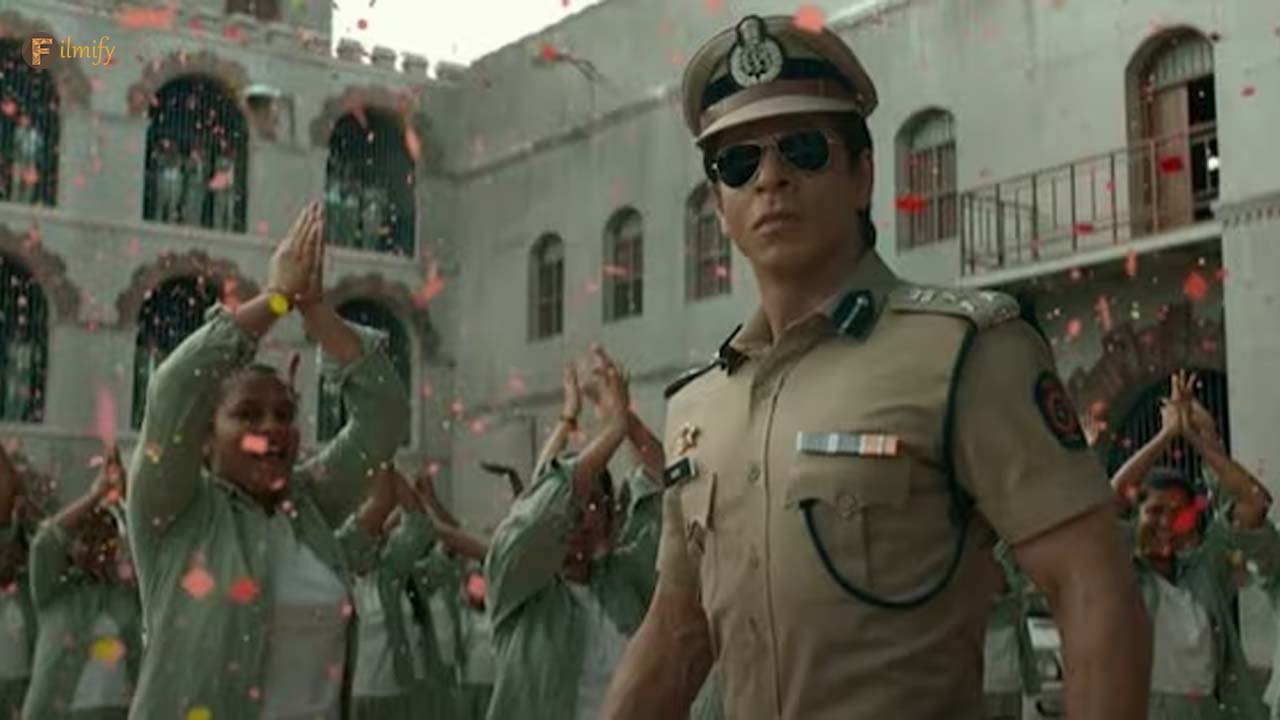 Check out the Shah Rukh Khan's Jawan's wholesome trailer!