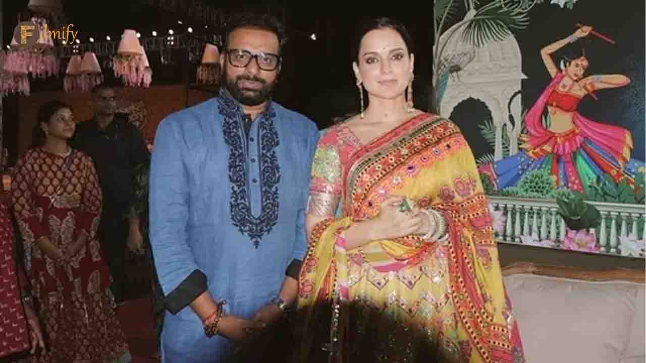 Kangana Ranaut performs pooja and seeks blessings! Check out for more details.