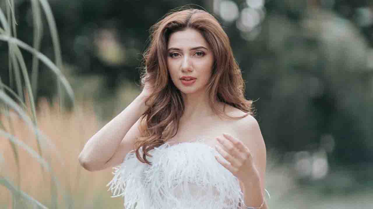 Mahira Khan deny her second pregnancy and rumors of exit from Netflix's show