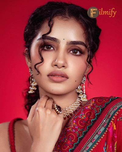 Anupama Parameswaran@ looks hot gorgeous in these latest pictures