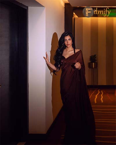 The Allure of Shruti Haasan's Effortlessly Glamorous and Ultra Glamorous Look
