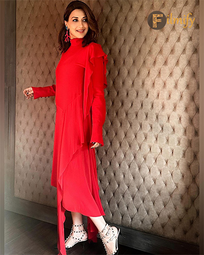 Red Dress Elegance: Sonali Bendre's Timeless Beauty